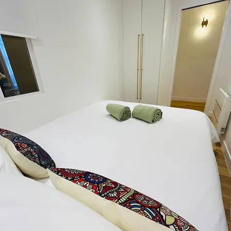 Marais Saint Paul By Melvane *