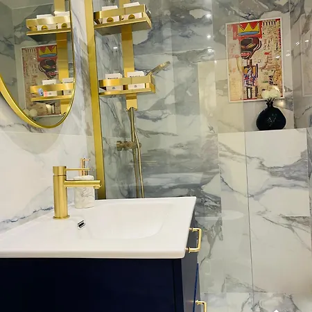 Marais Saint Paul By Melvane