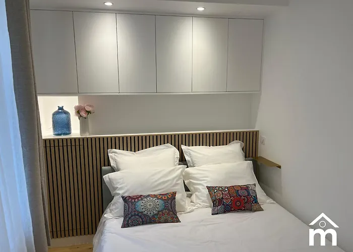 Marais Saint Paul By Melvane