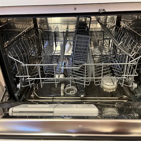 Marais Saint Paul By Melvane *